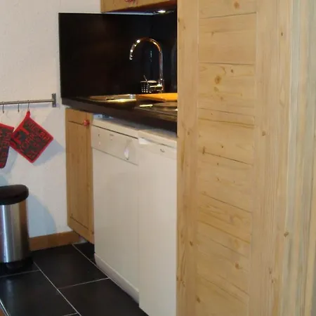 2 Bedrooms 6 Persons Next Slopes Apartment